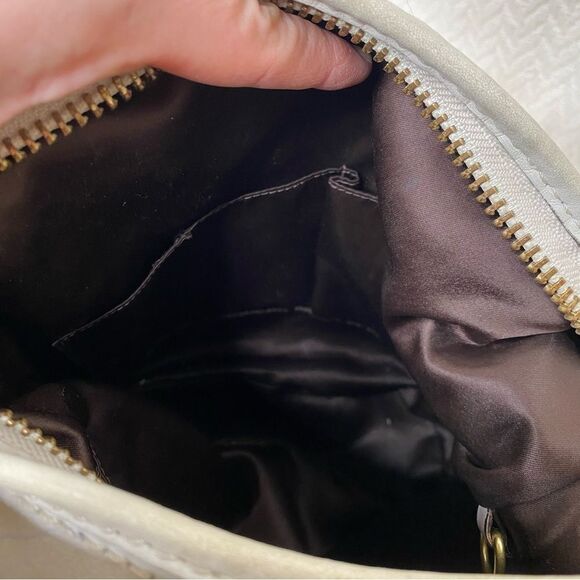 COACH Signature 2000’s Era Vintage Khaki, Brown, Ivory Bucket Adjustable Bag - Picture 13 of 13